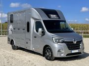 Camion chevaux sellerie fermée 5 places assises