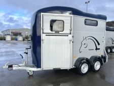 Camion chevaux 5 places assises